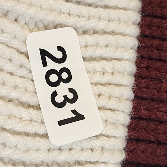 Steve Madden red pompón beanie winter hat - Picture 9 of 9